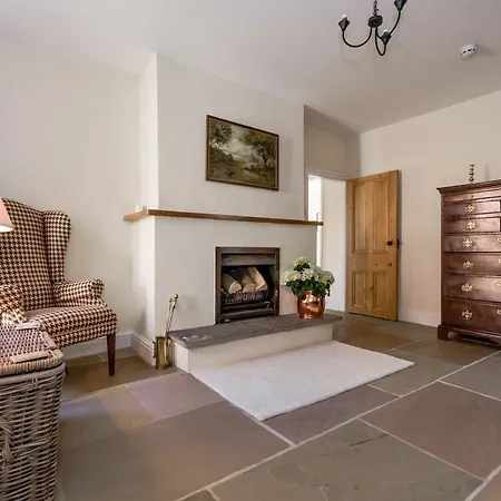 Guest house No93 Oower Hoose 4*